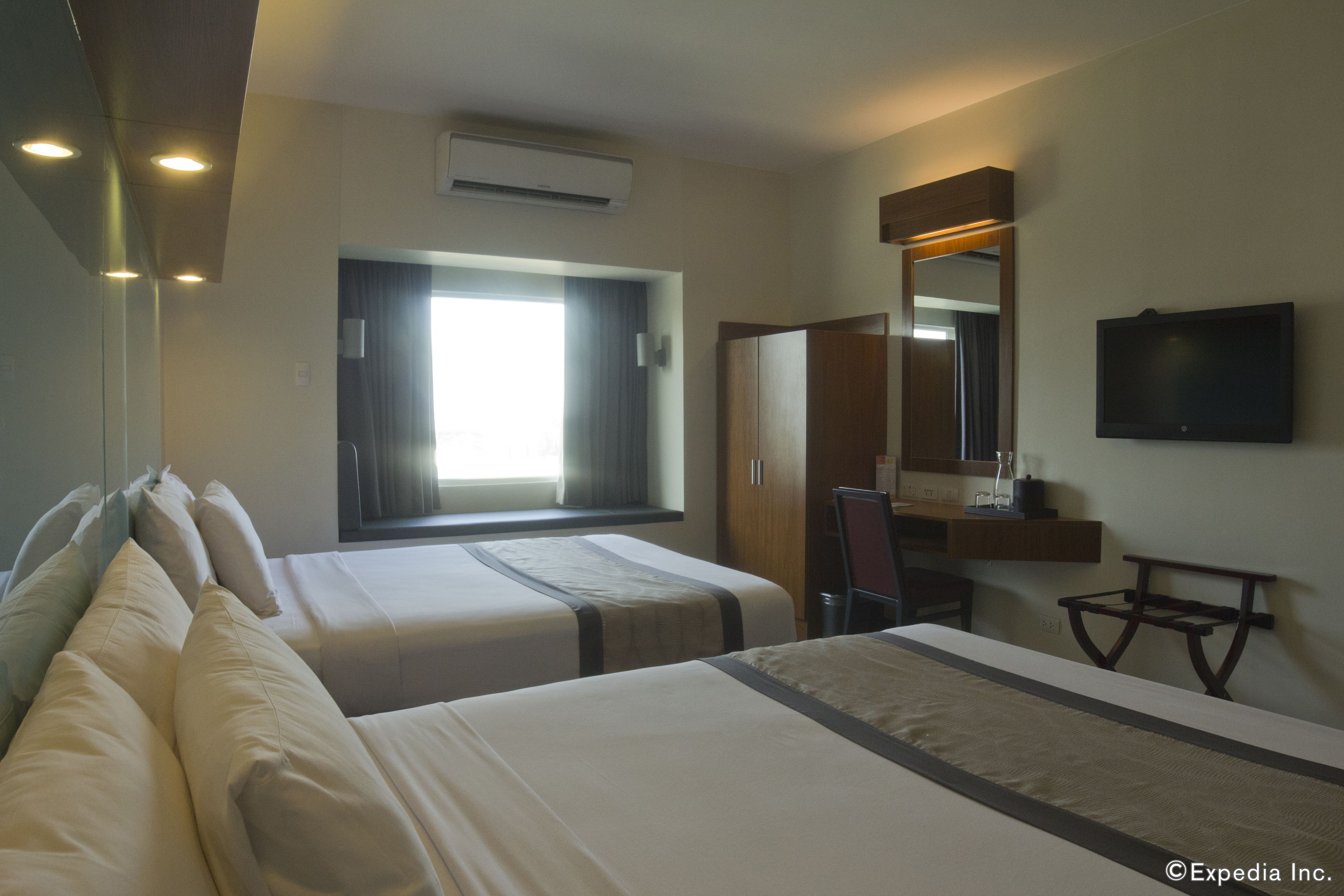 Microtel by Wyndham UP Techno Hub