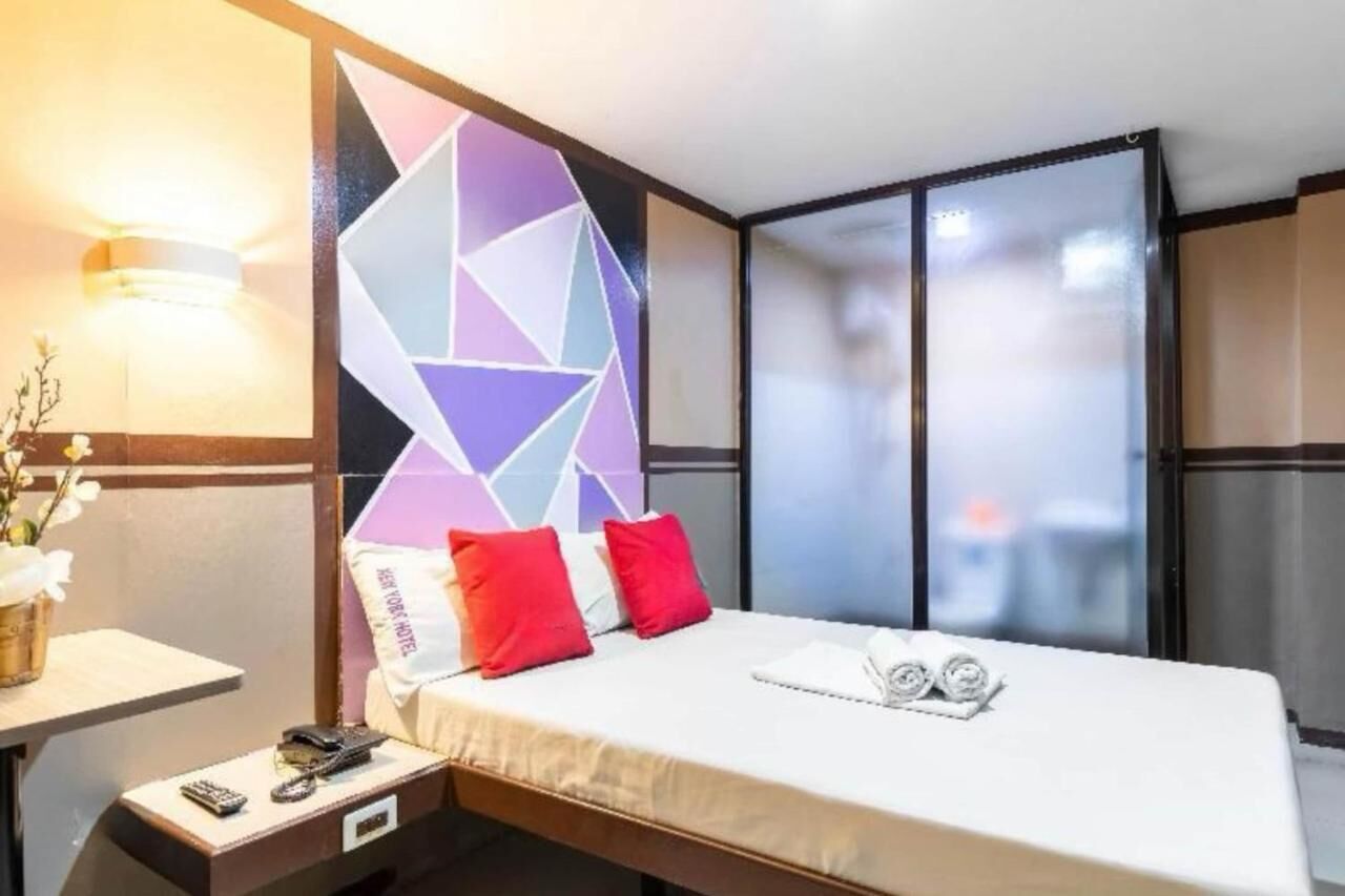 New York Hotel Miami by OYO