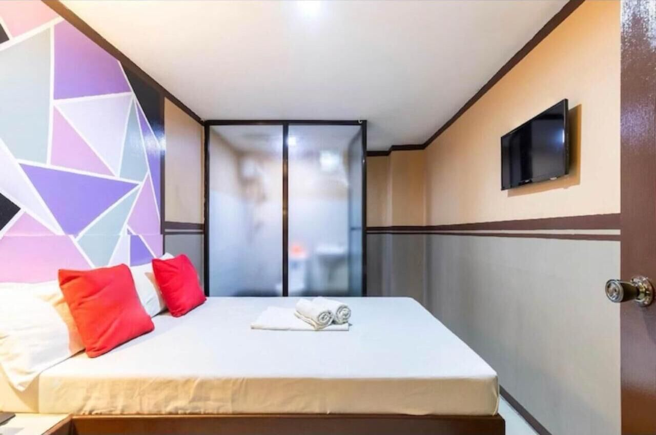 New York Hotel Miami by OYO