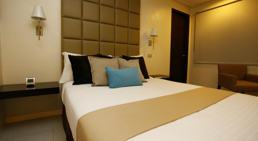 Oracle Hotel & Residences