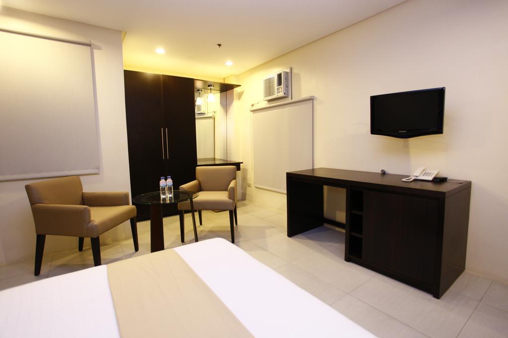 Oracle Hotel & Residences