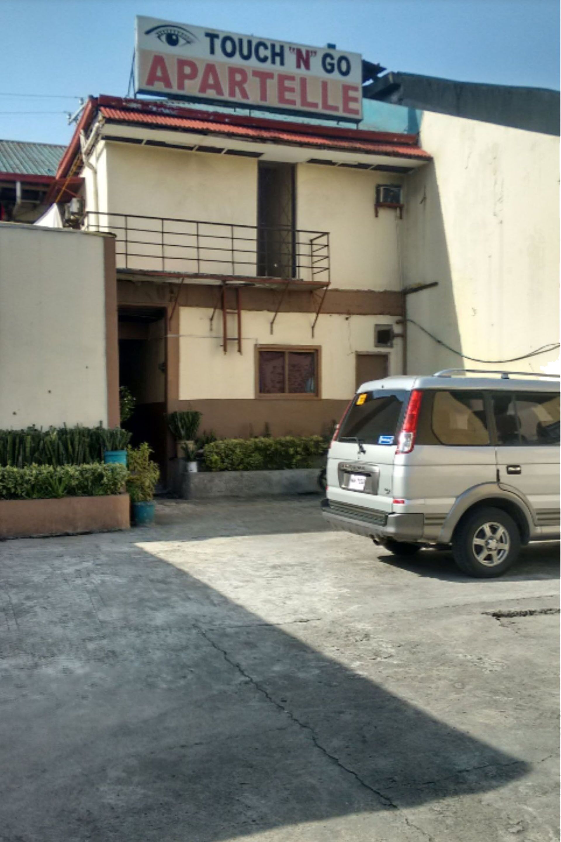 OYO 690 Touch N Go Apartelle
