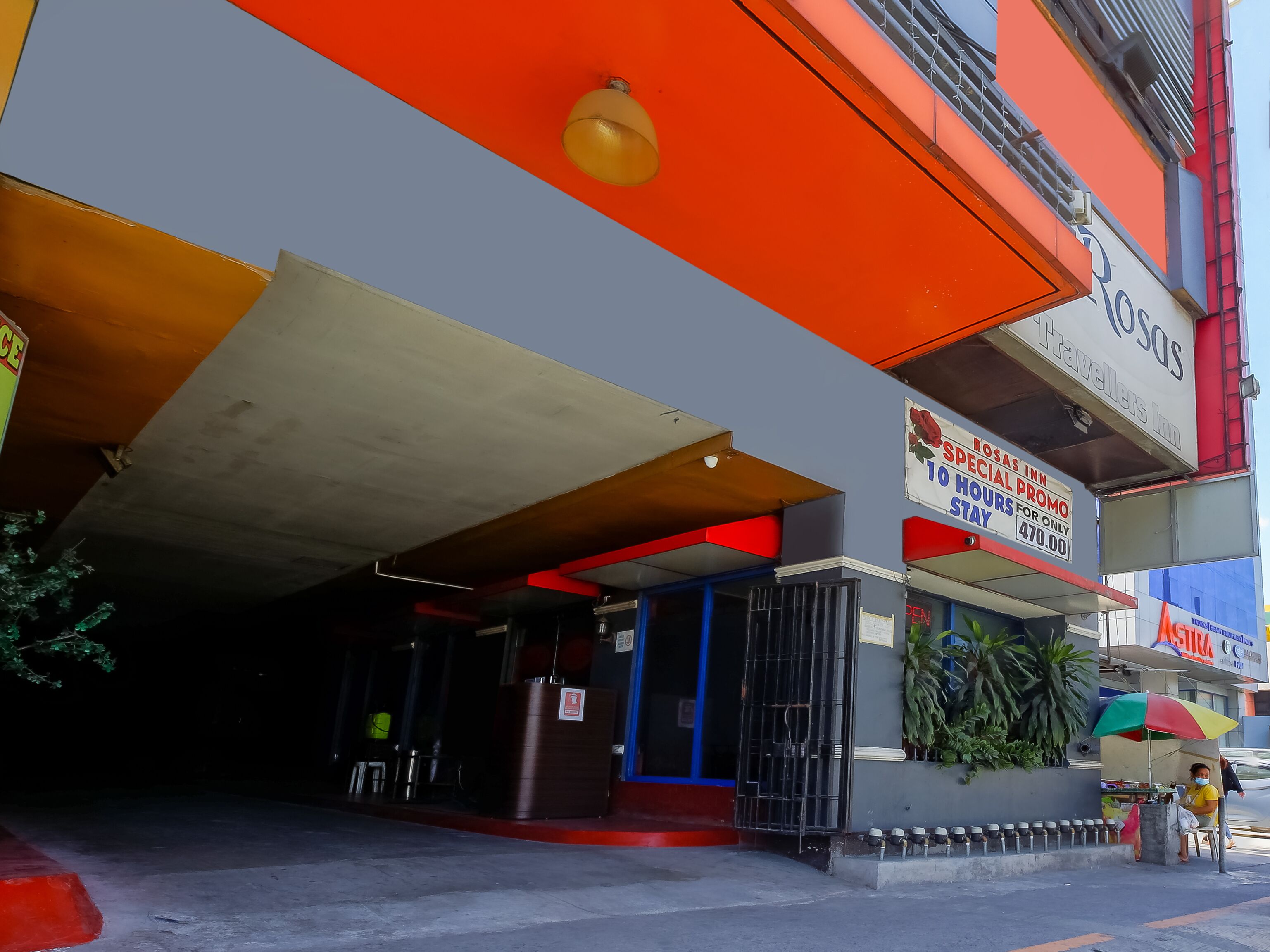 OYO 861 Rosas Travellers Inn