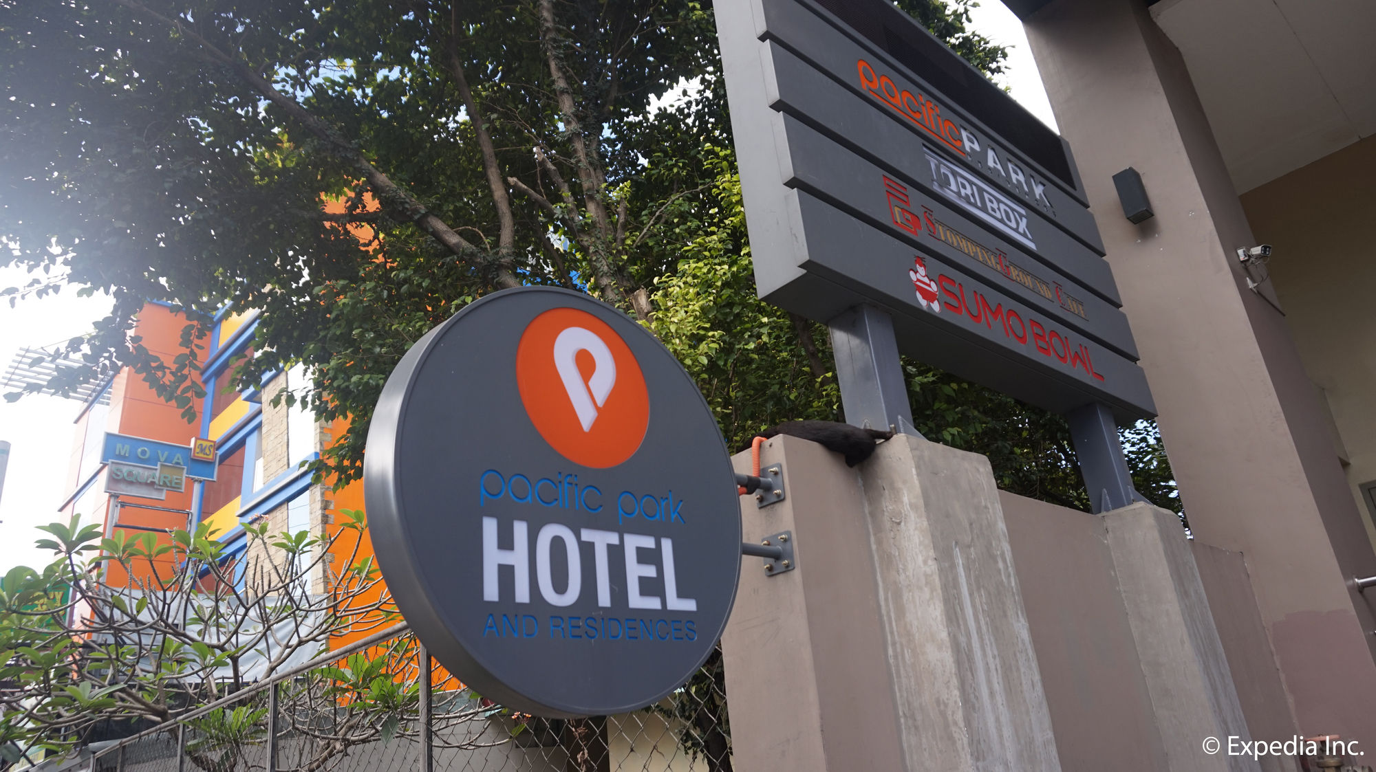 Pacific Park Hotel