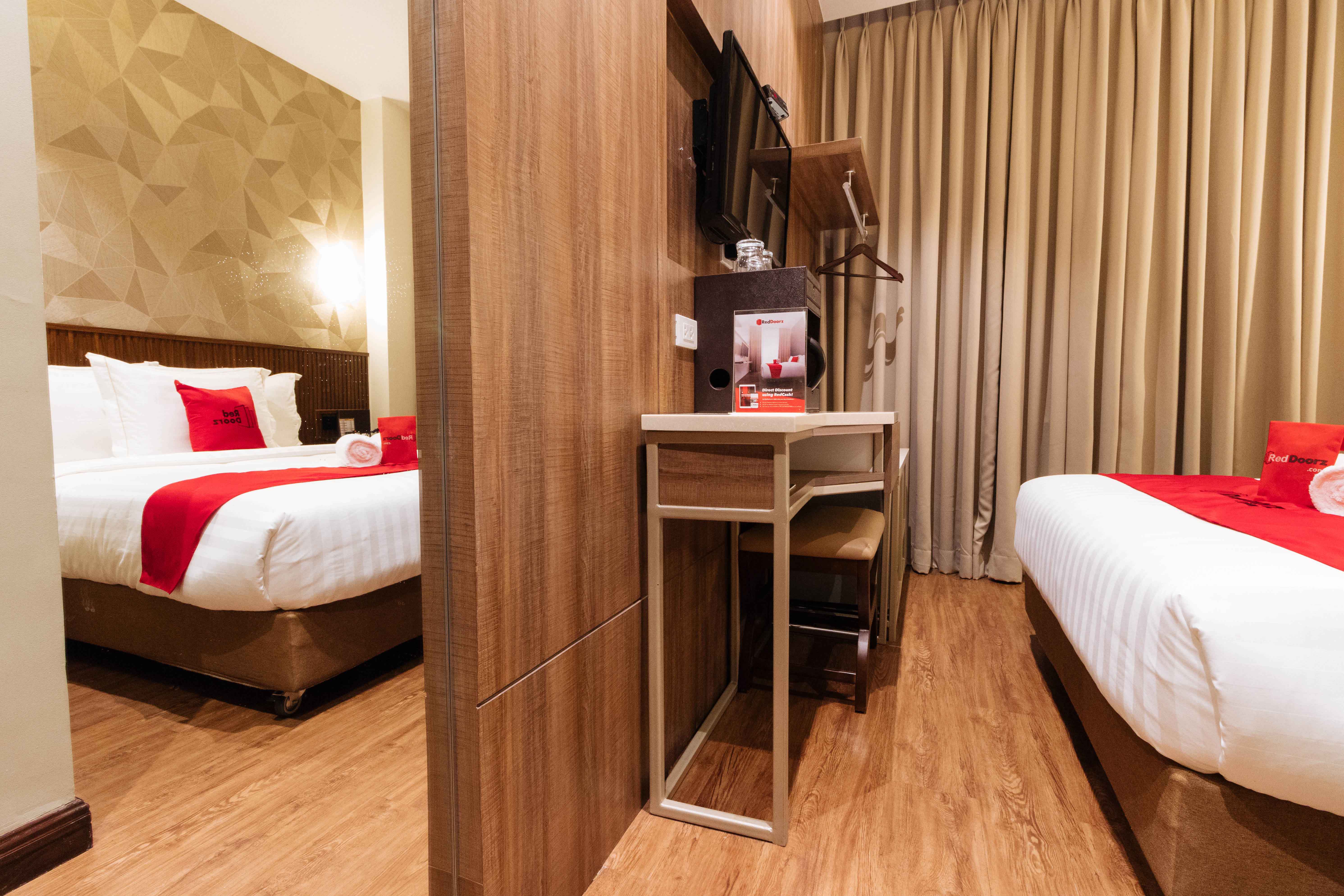 Prime Hotel by RedDoorz