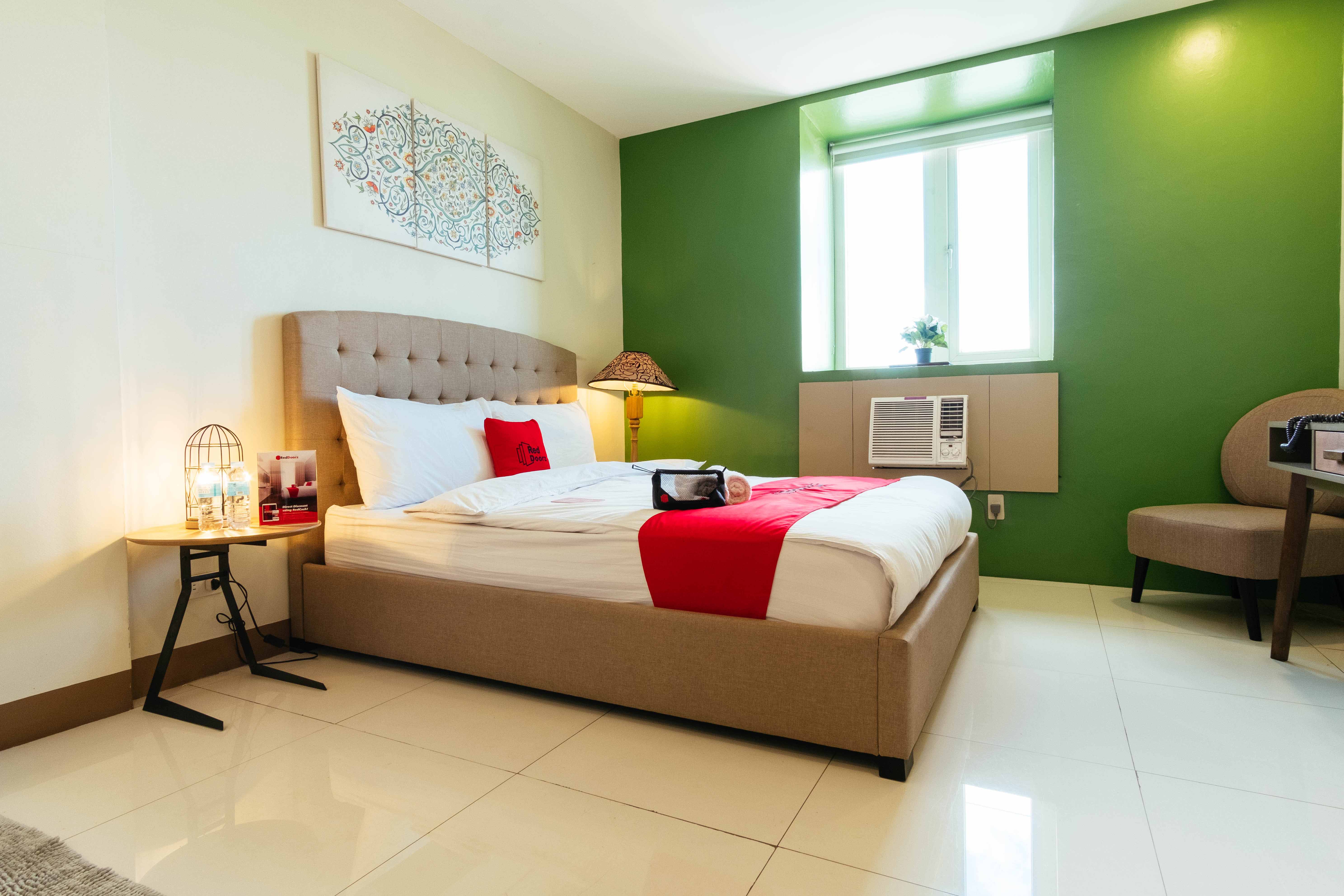 RedDoorz Plus @ Kamuning Quezon City