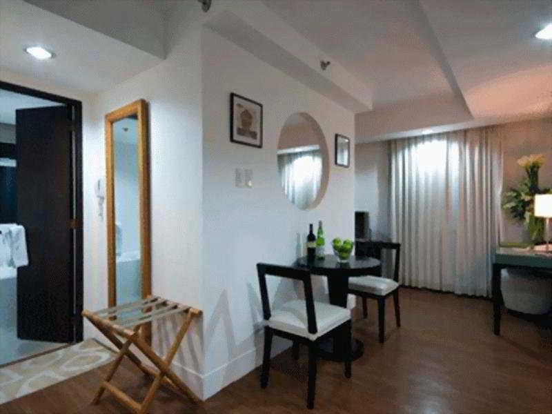 Regalia Tower Suites