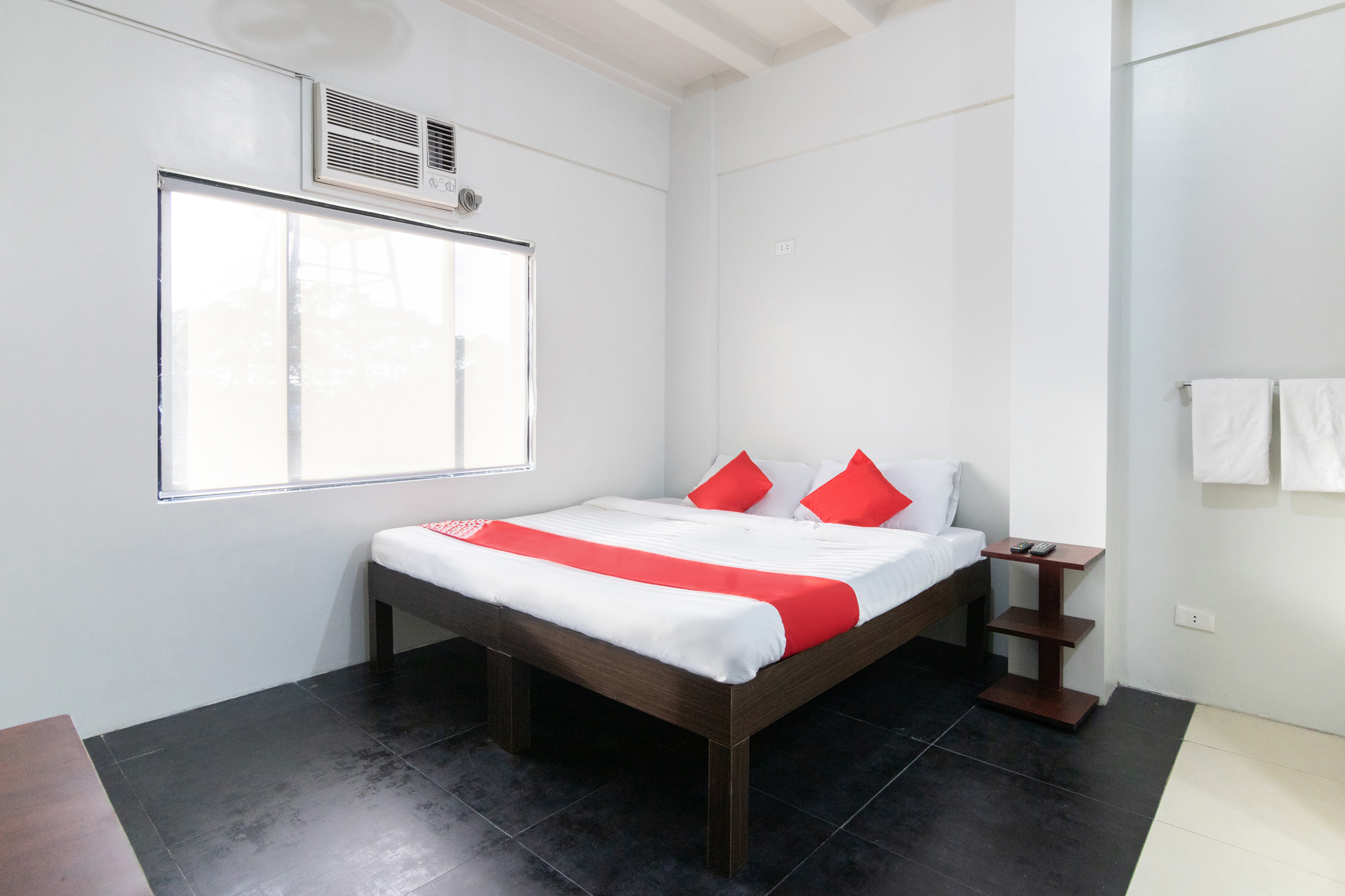 Regal Residences by OYO Rooms