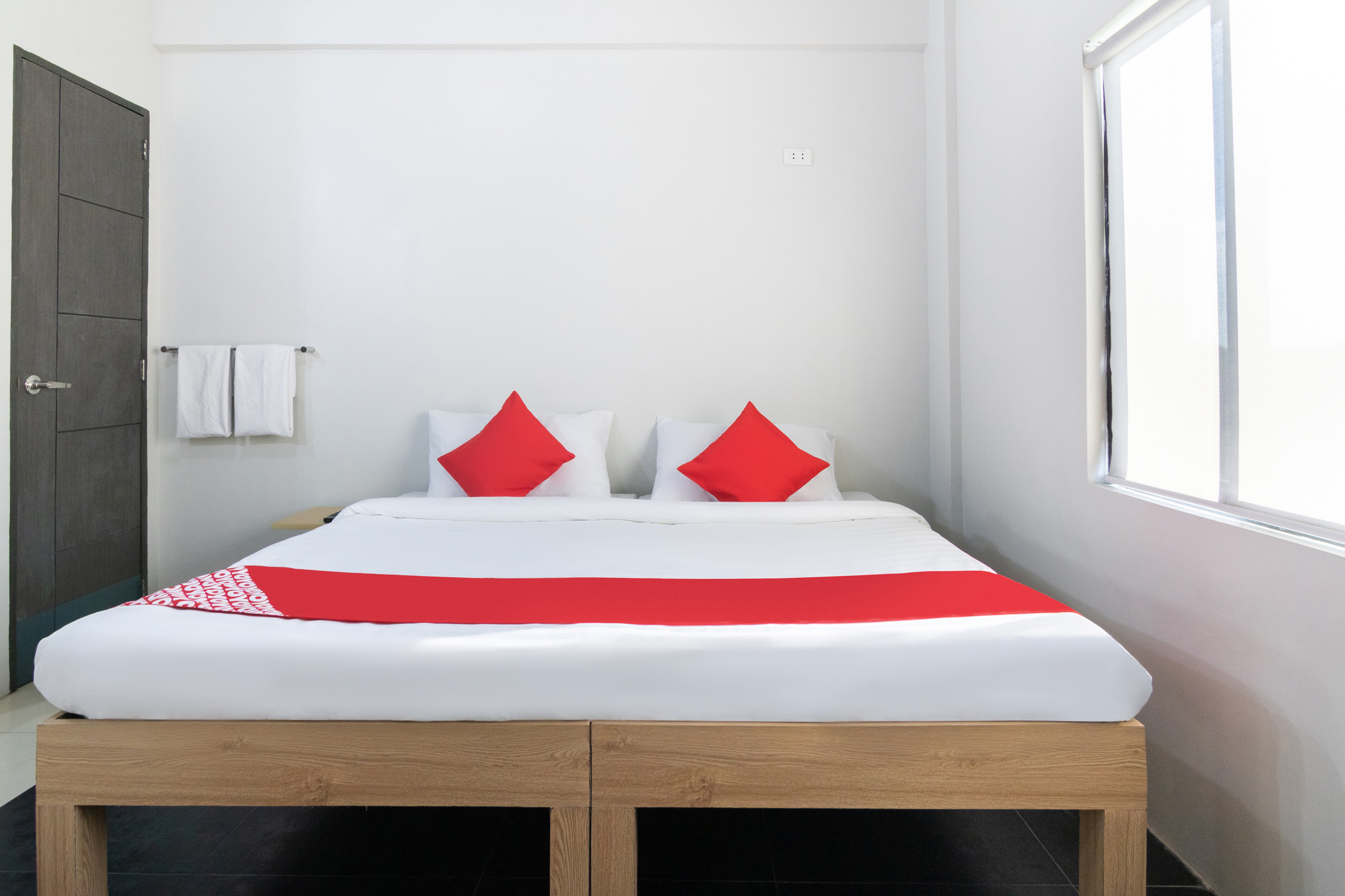 Regal Residences by OYO Rooms