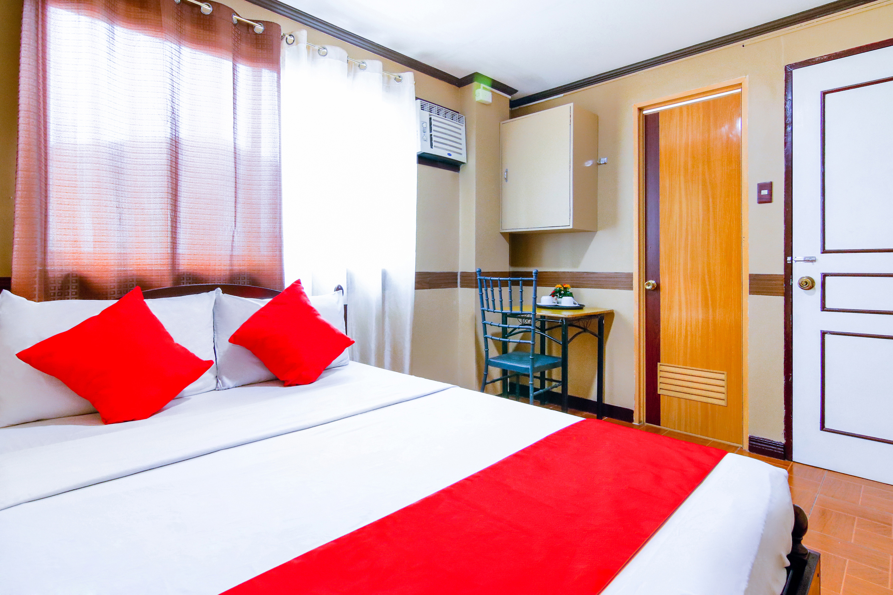 Rochelle Apartelle by OYO Rooms
