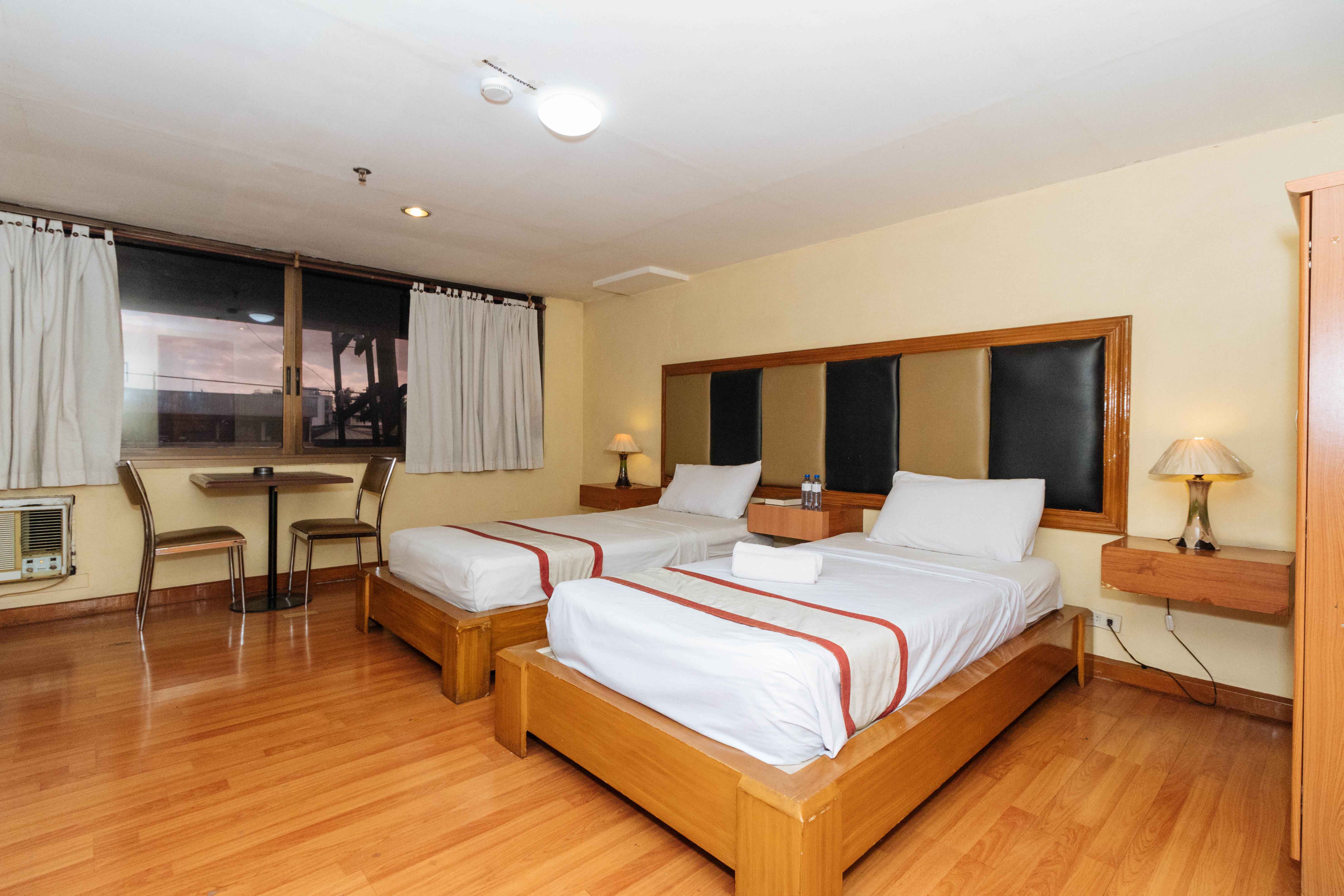 Sir William's Hotel by RedDoorz