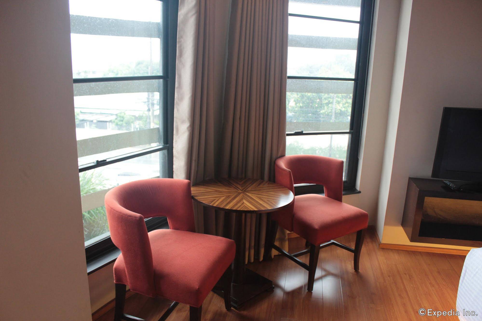 Soleste Suites