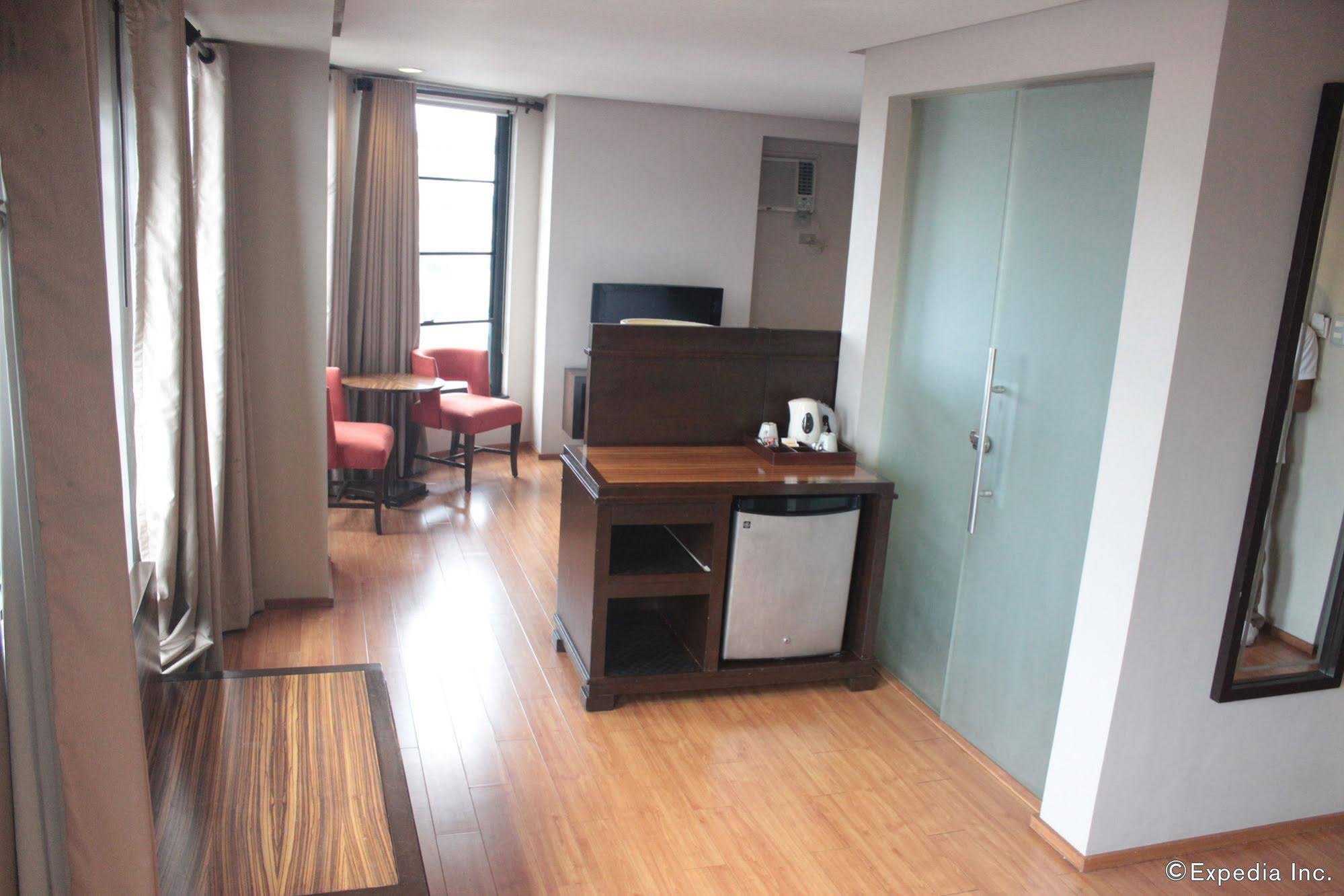 Soleste Suites