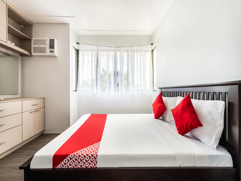 Terran Suites by OYO Rooms
