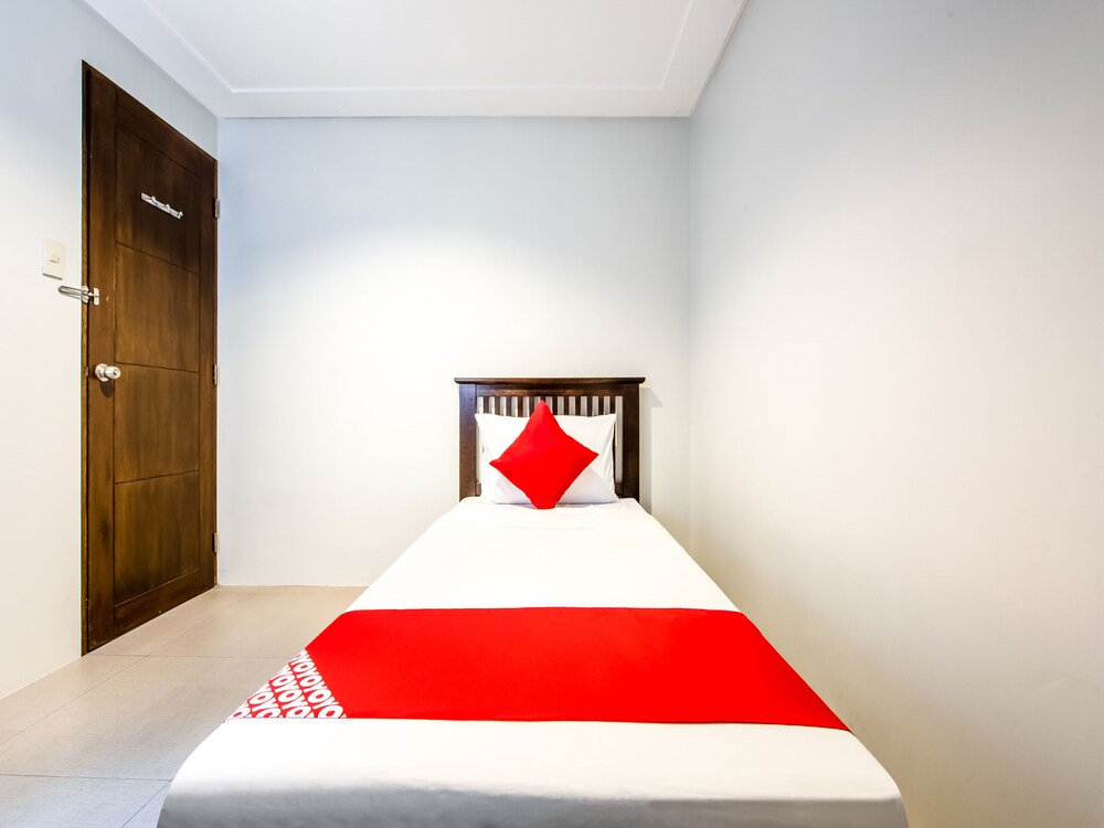 Terran Suites by OYO Rooms
