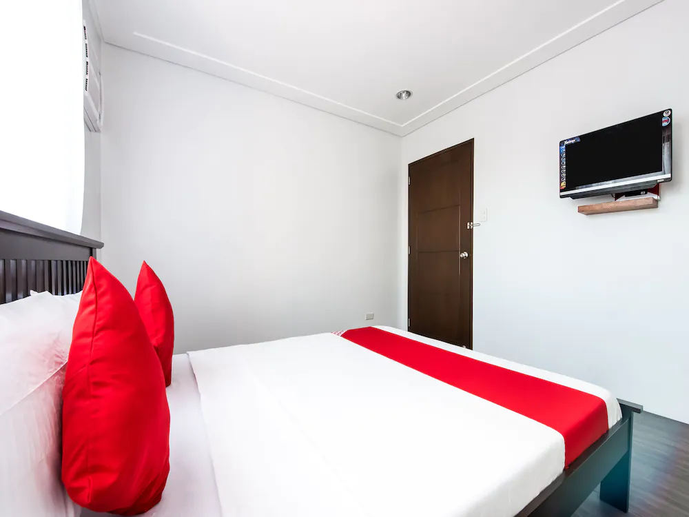 Terran Suites by OYO Rooms