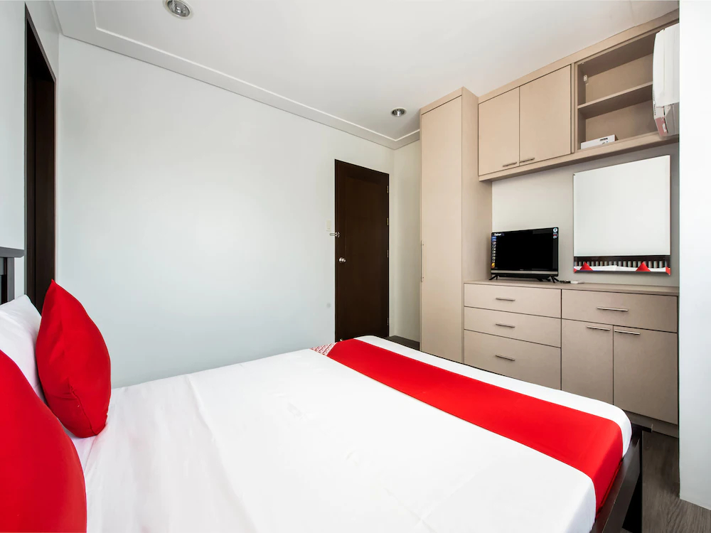 Terran Suites by OYO Rooms
