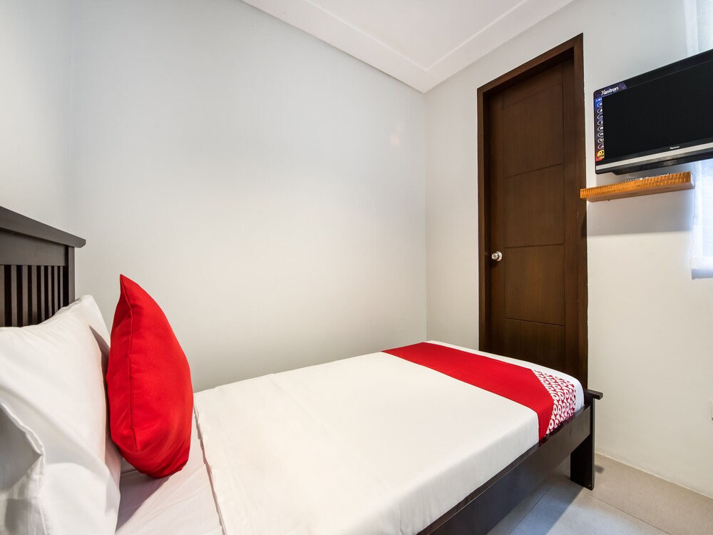 Terran Suites by OYO Rooms