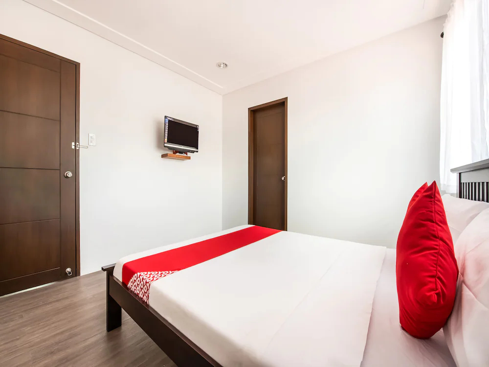 Terran Suites by OYO Rooms