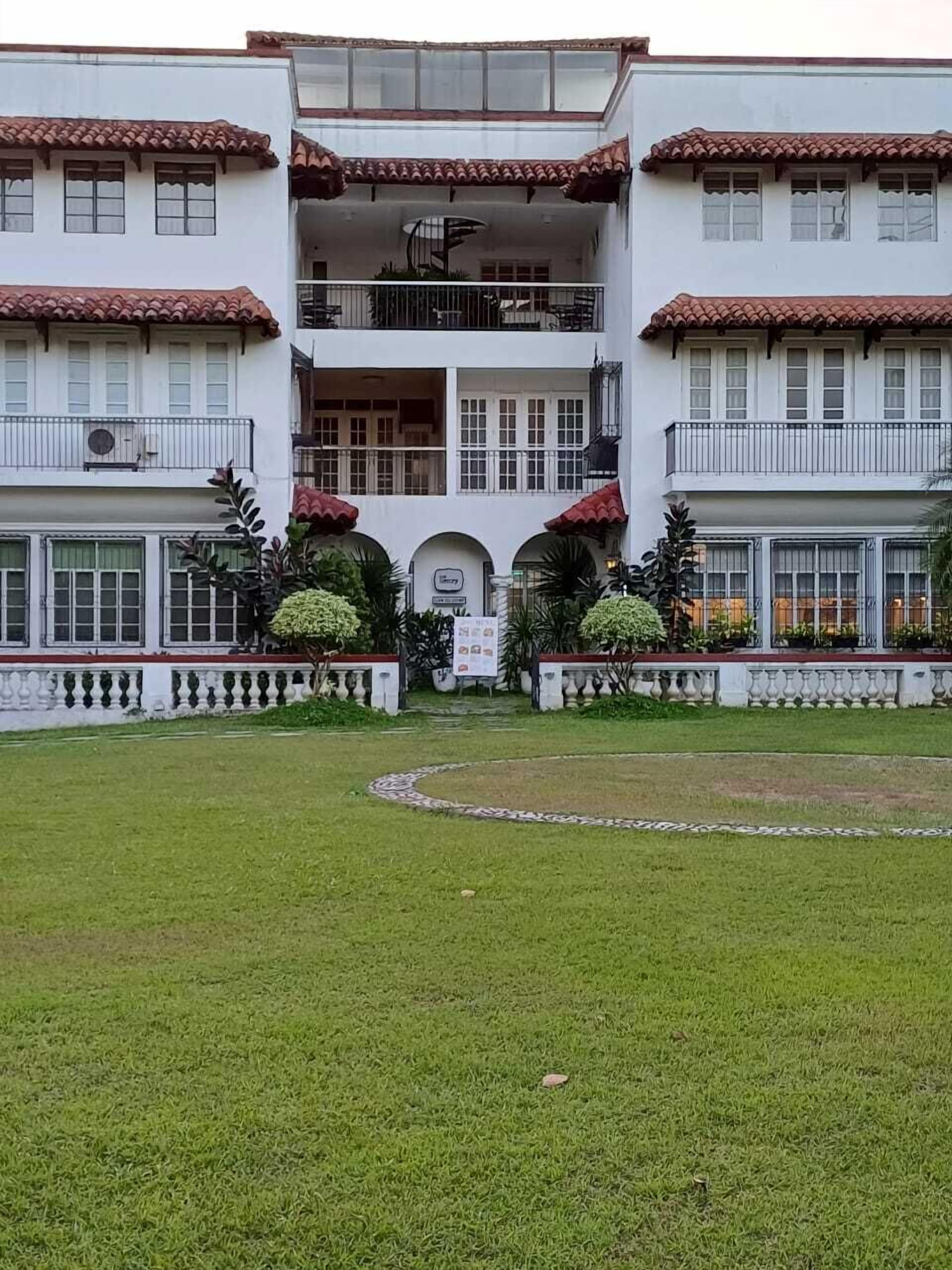 The Henry Suites MiraNila Quezon City