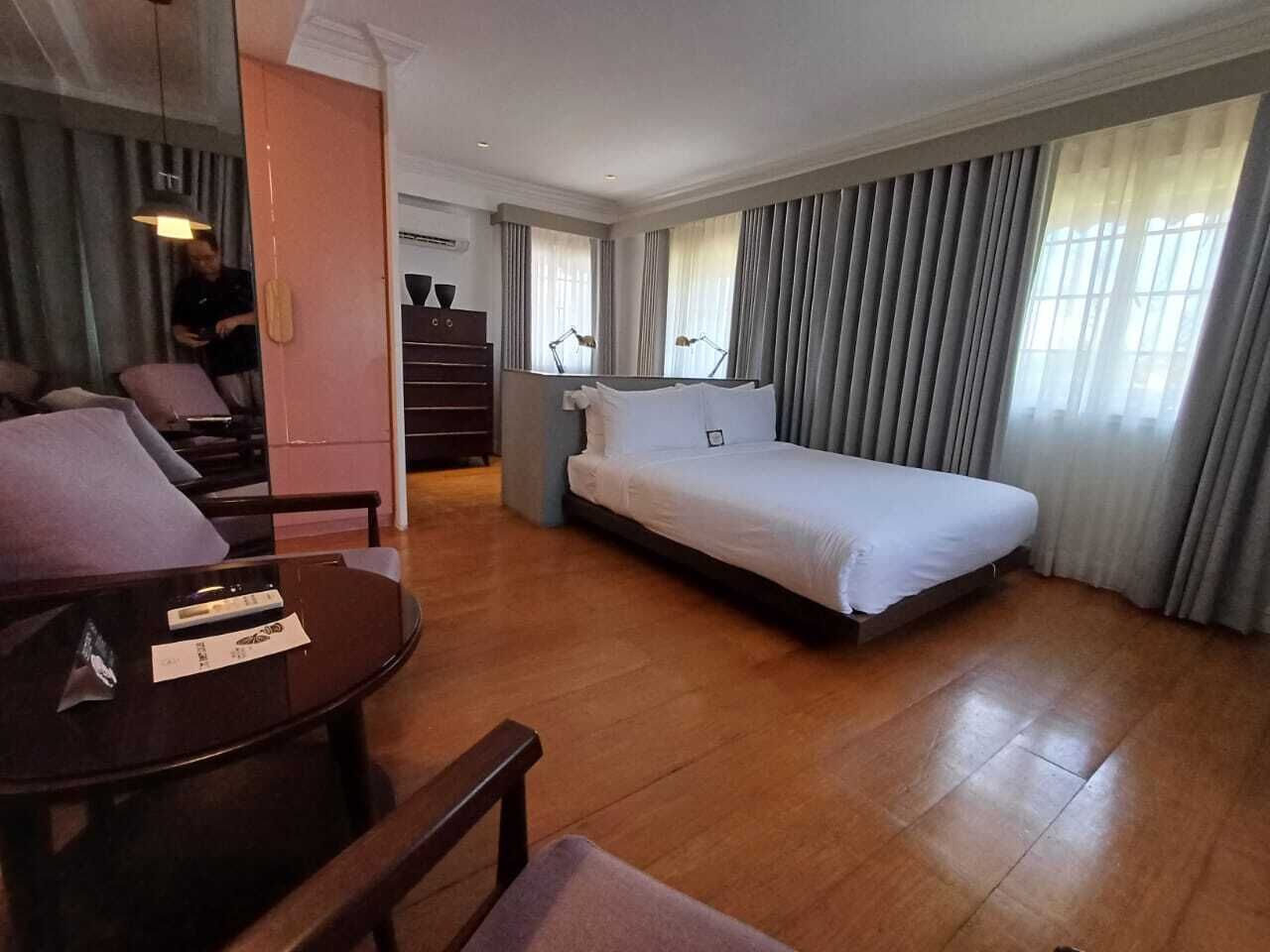 The Henry Suites MiraNila Quezon City