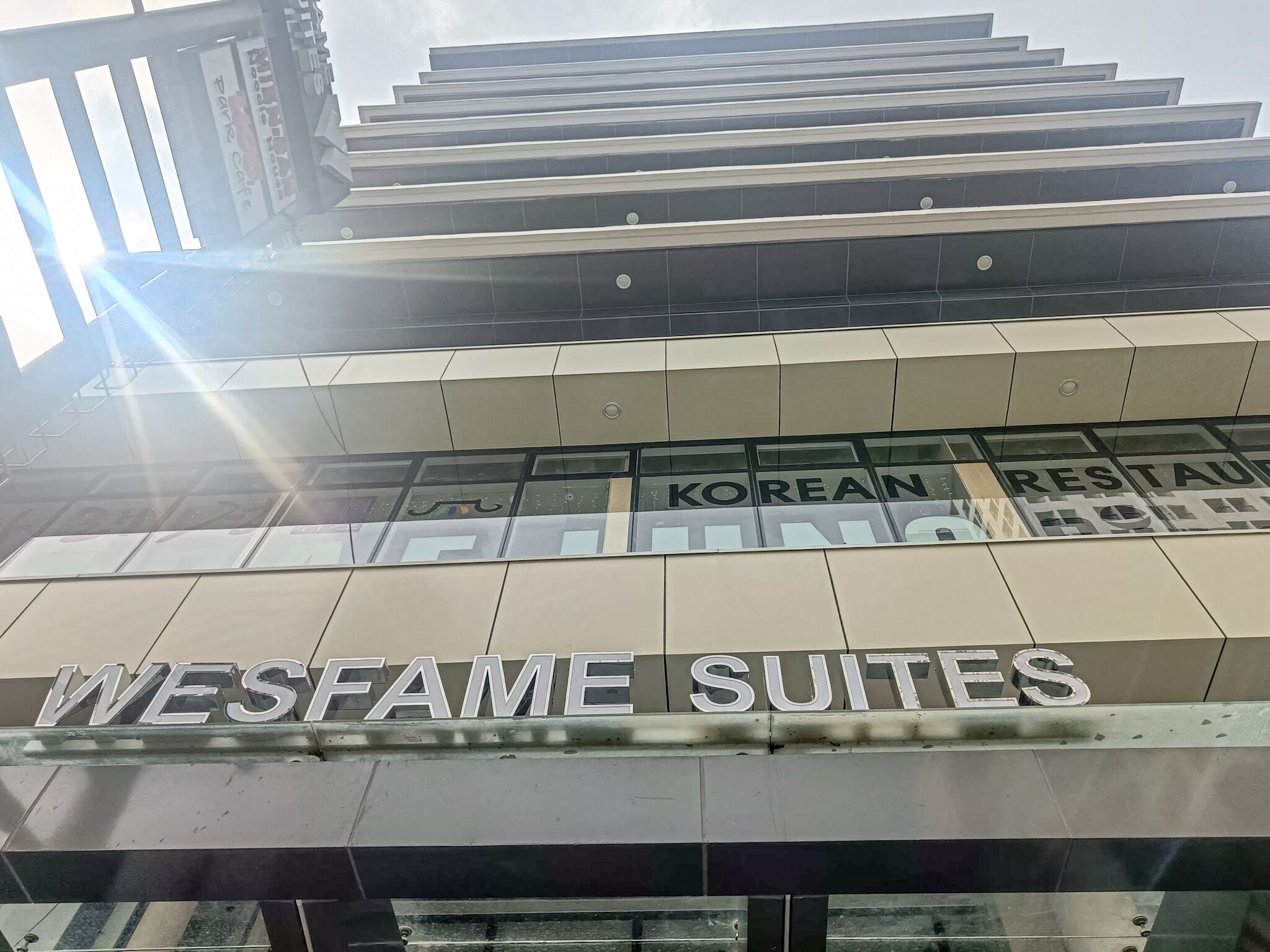 Wesfame Suites