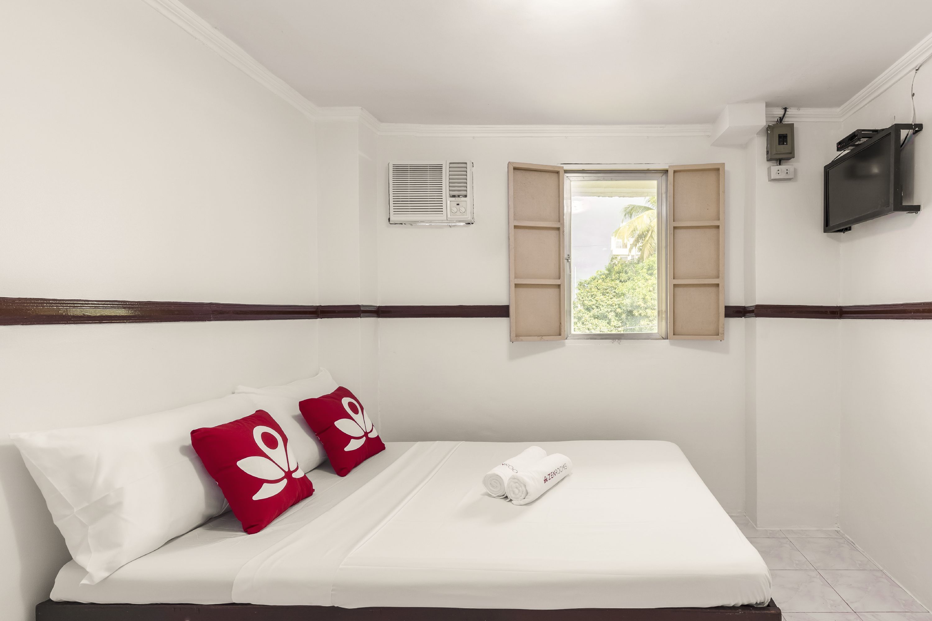 ZEN Rooms Basic 10th Ave Cubao