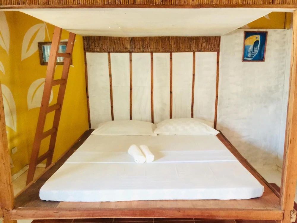 Carabao Backpackers & Guest House