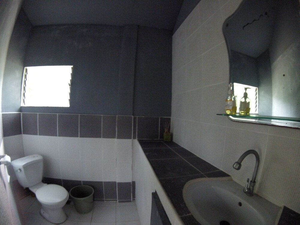 Carabao Backpackers & Guest House