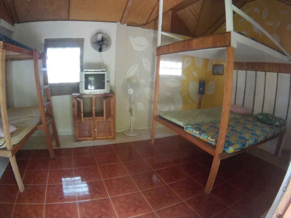 Carabao Backpackers & Guest House