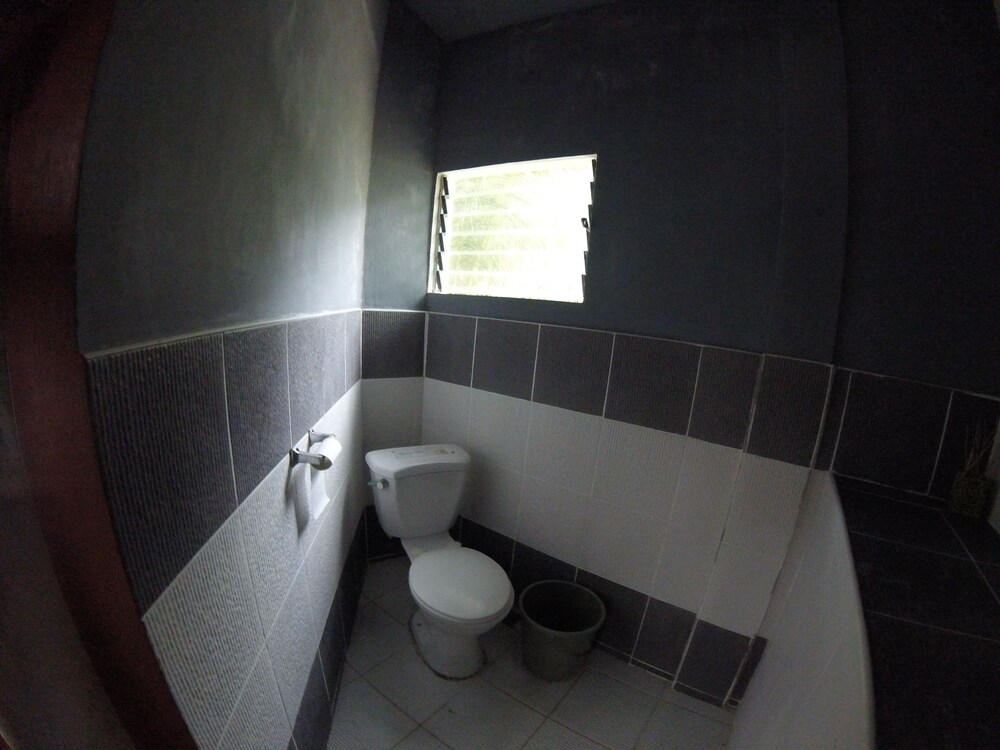 Carabao Backpackers & Guest House
