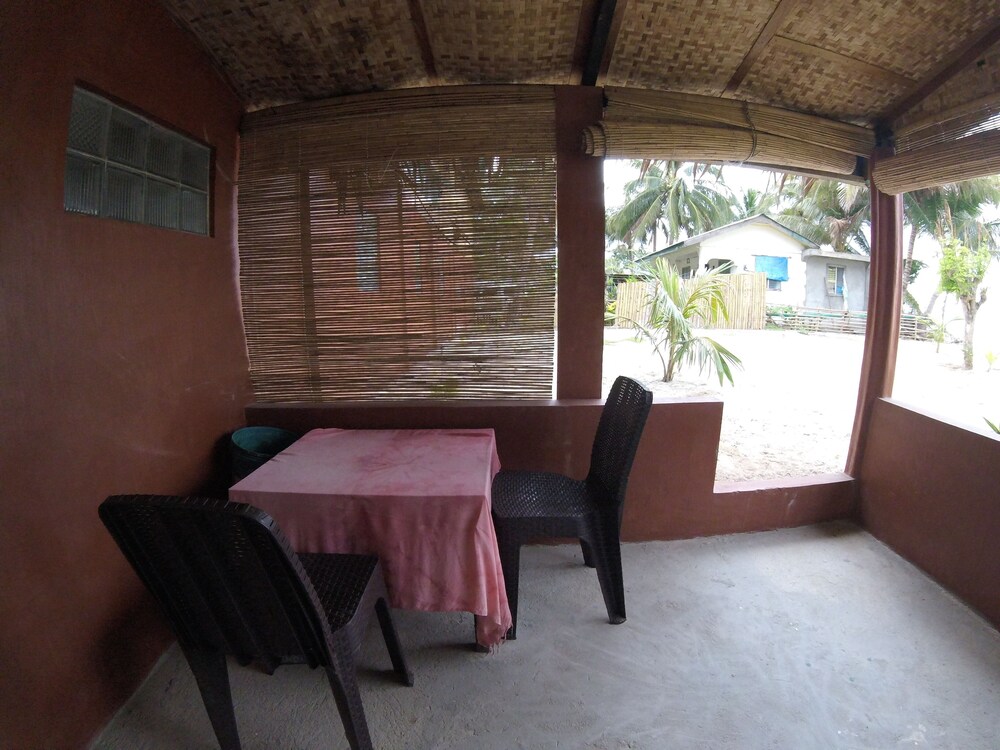 Carabao Backpackers & Guest House