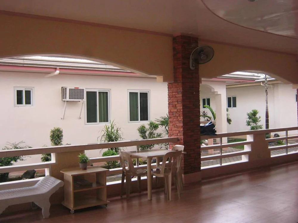Hiland Beach Resort