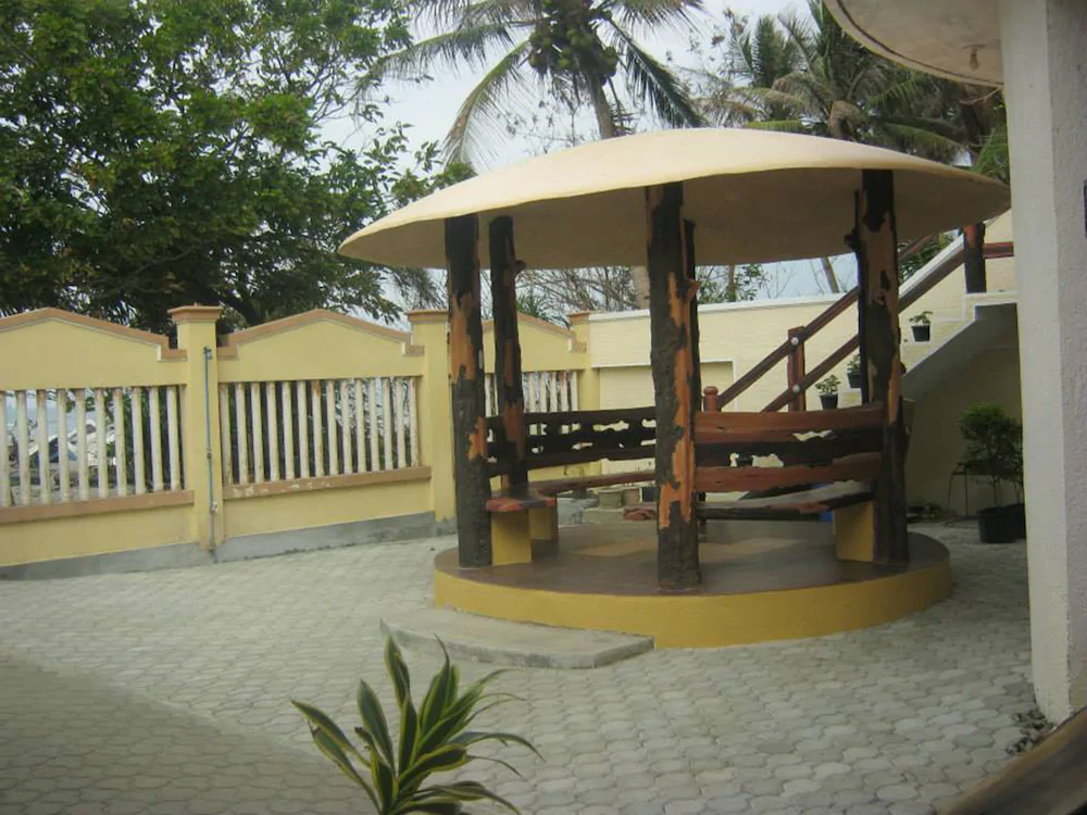 Hiland Beach Resort