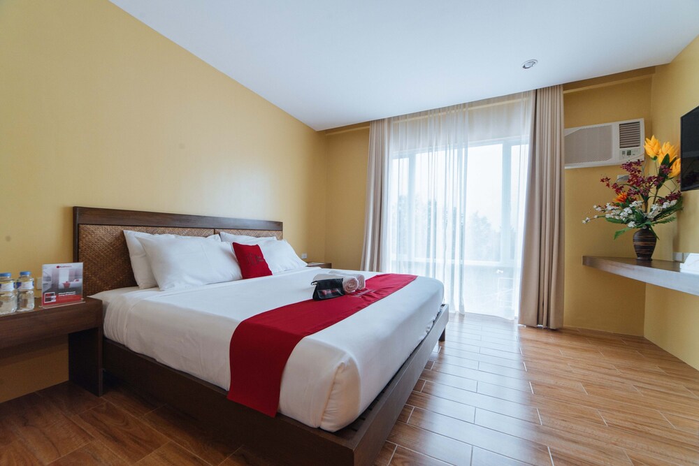 Hotel Alunsina by RedDoorz