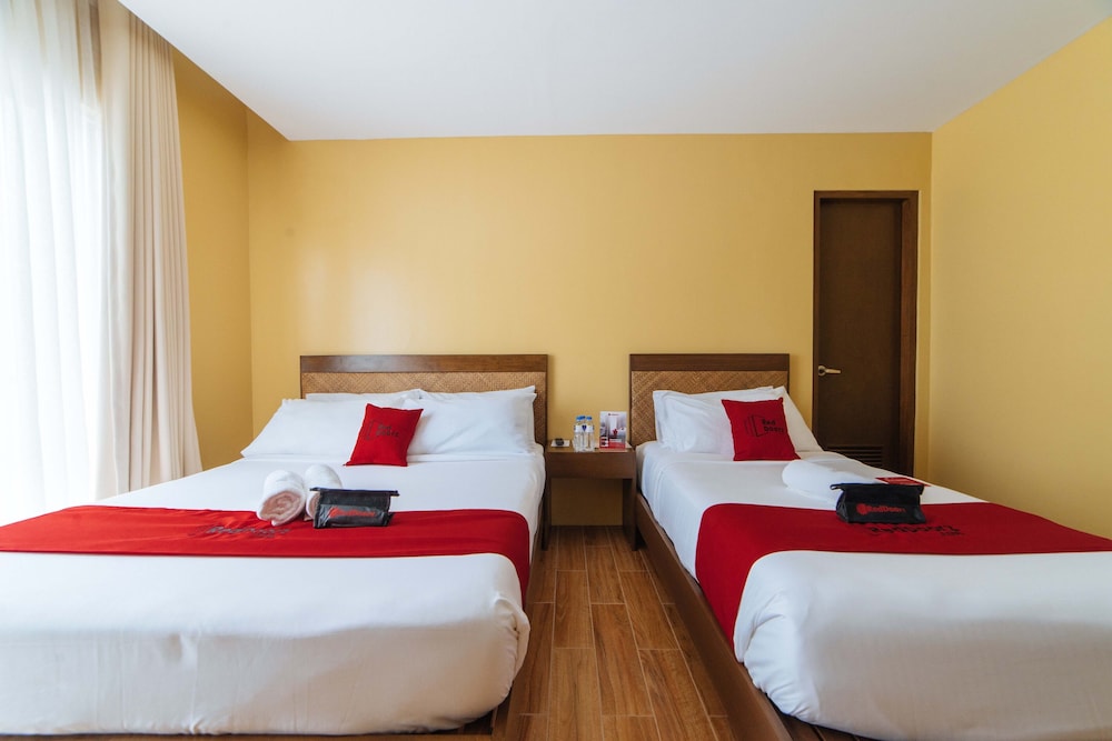 Hotel Alunsina by RedDoorz
