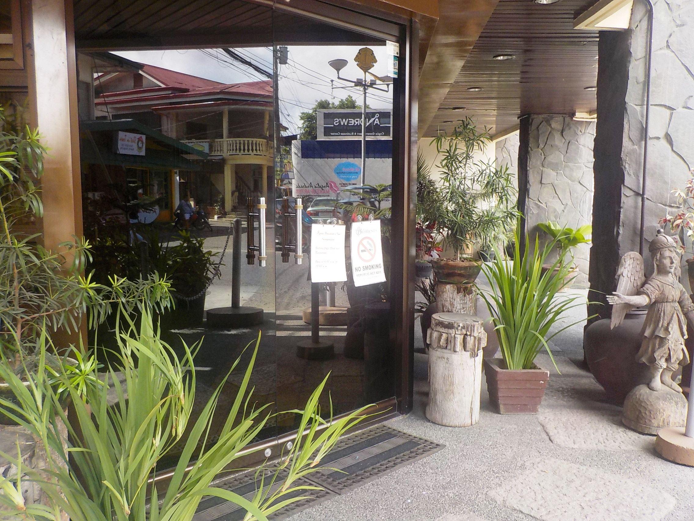 Roxas President's Inn
