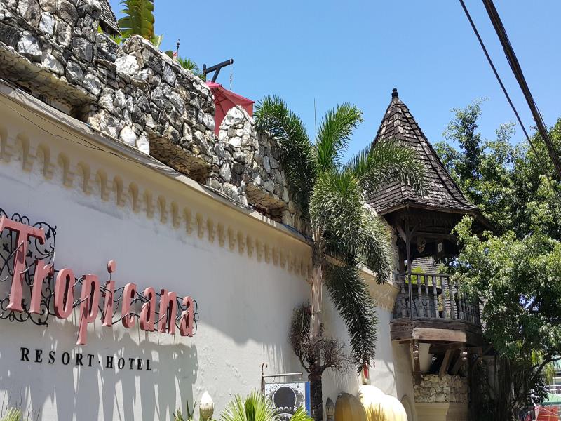 Tropicana Castle Hotel & Dive Resort
