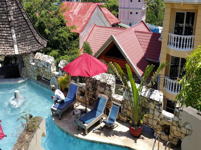 Tropicana Castle Hotel & Dive Resort