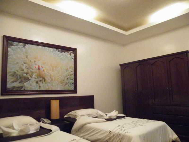 Precious Garden Hotel