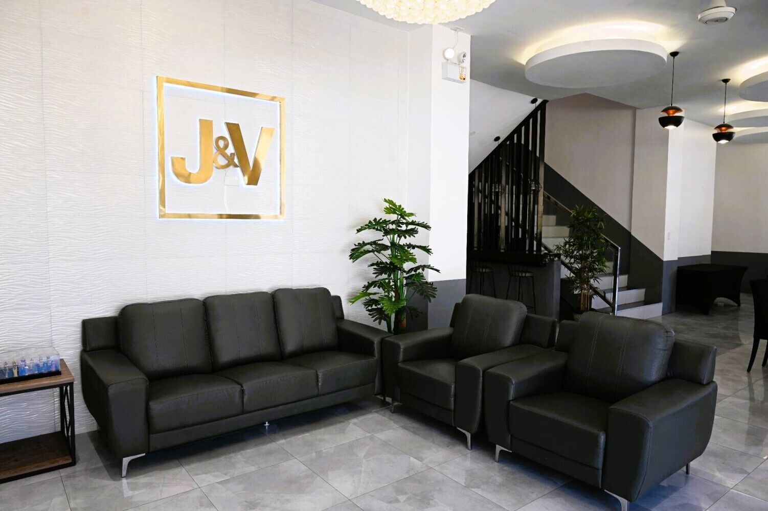 J&v Hotel And Resort