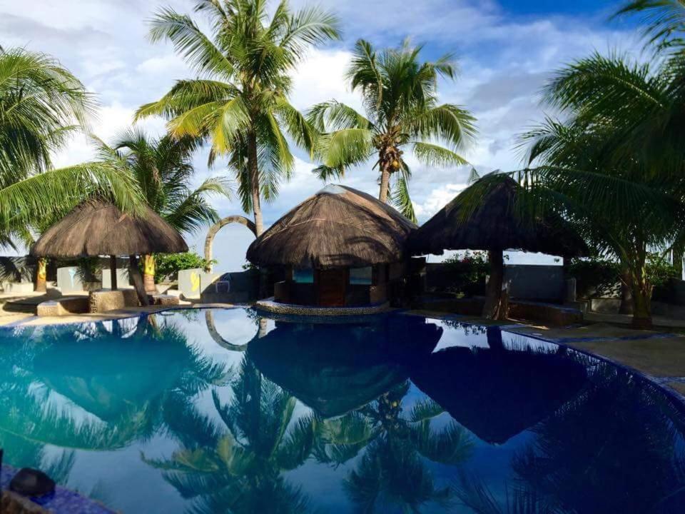 Aladin White Beach Resort