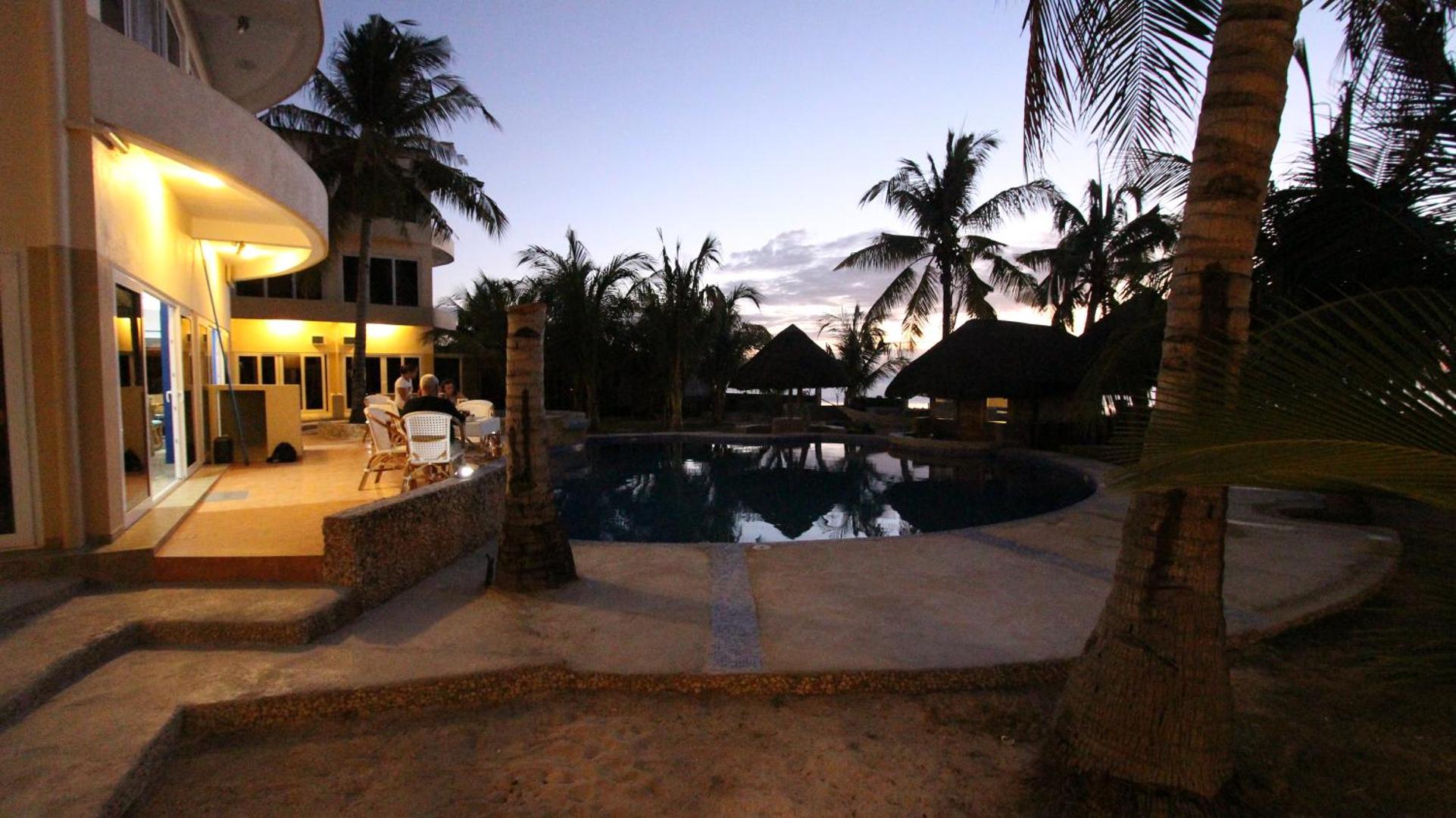Aladin White Beach Resort