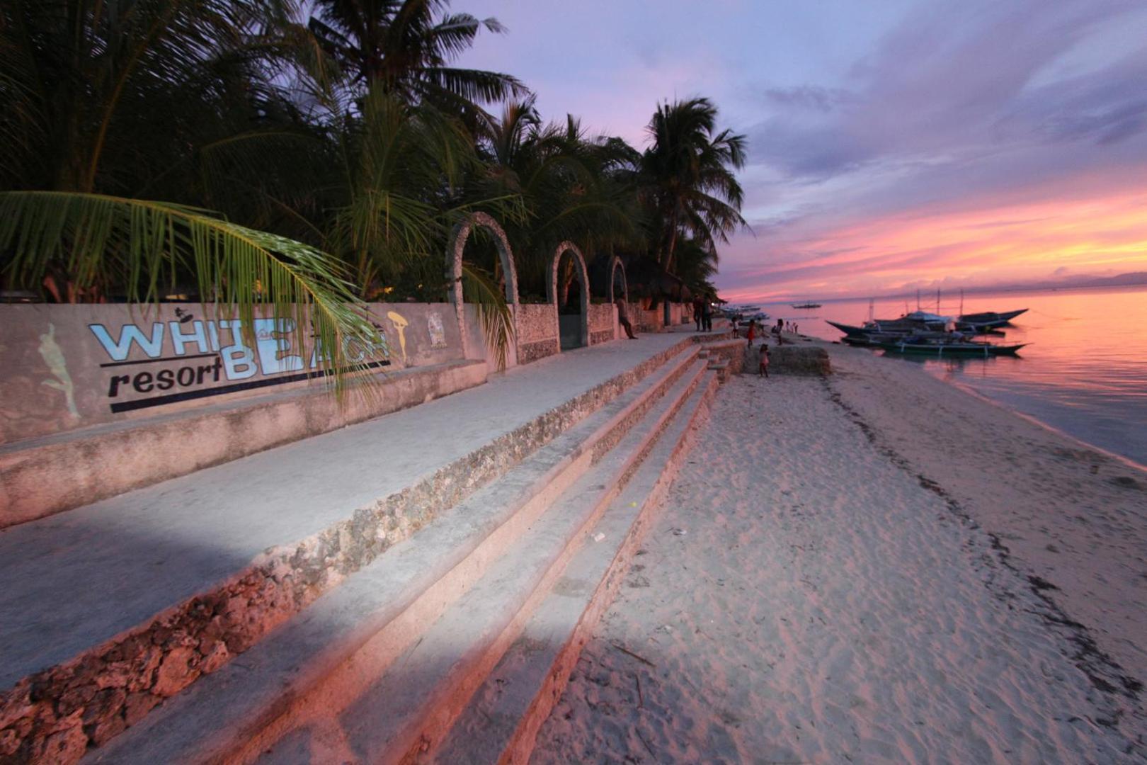 Aladin White Beach Resort