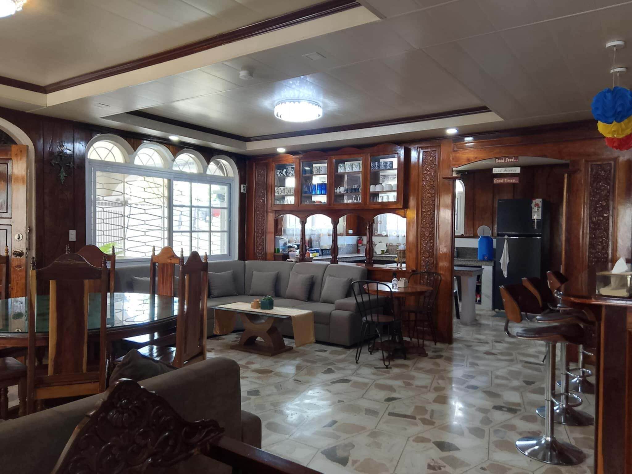 Topaz Bed and Breakfast Hotel