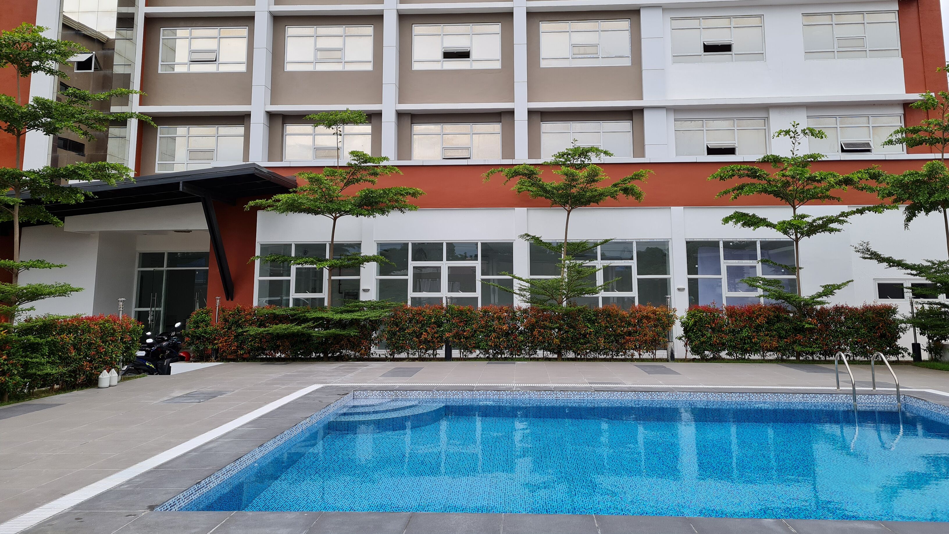 Staycation Hotel