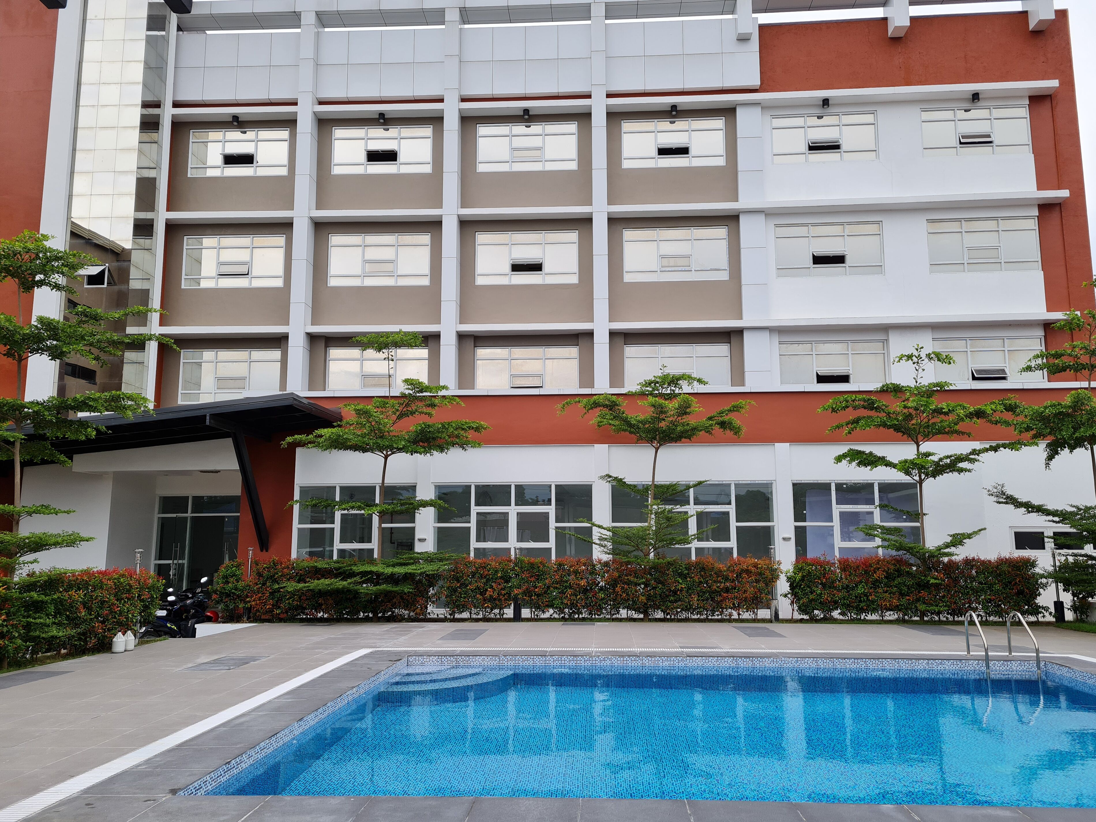 Staycation Hotel