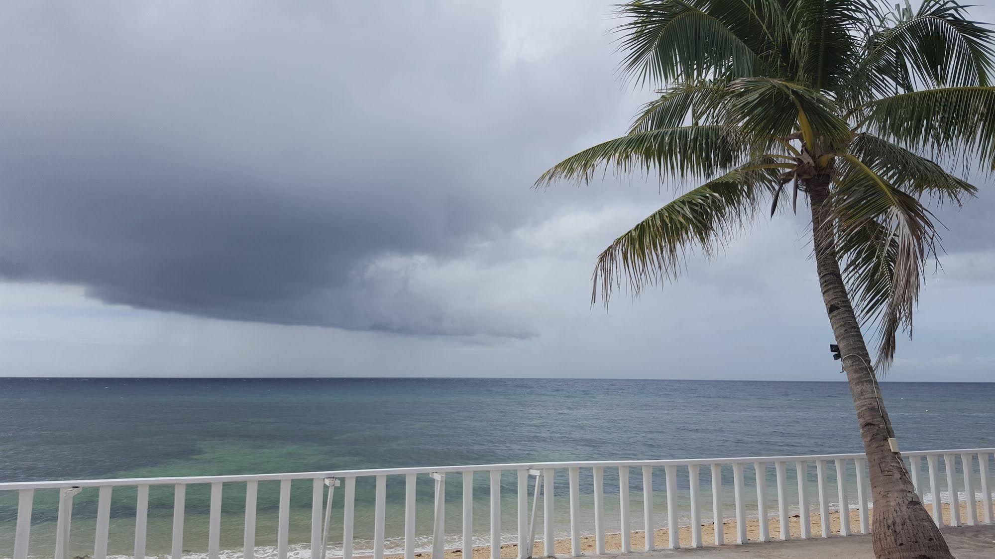 Lanas Beach Resort
