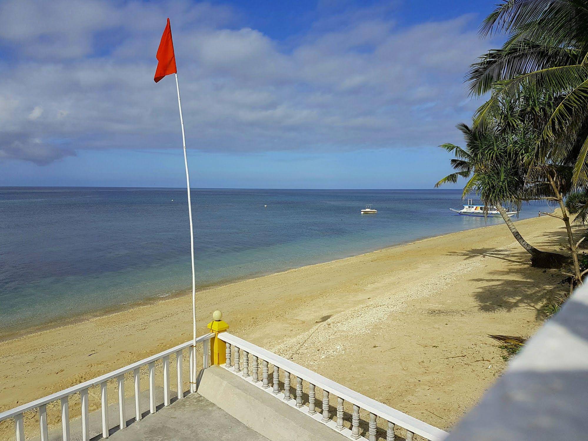 Lanas Beach Resort