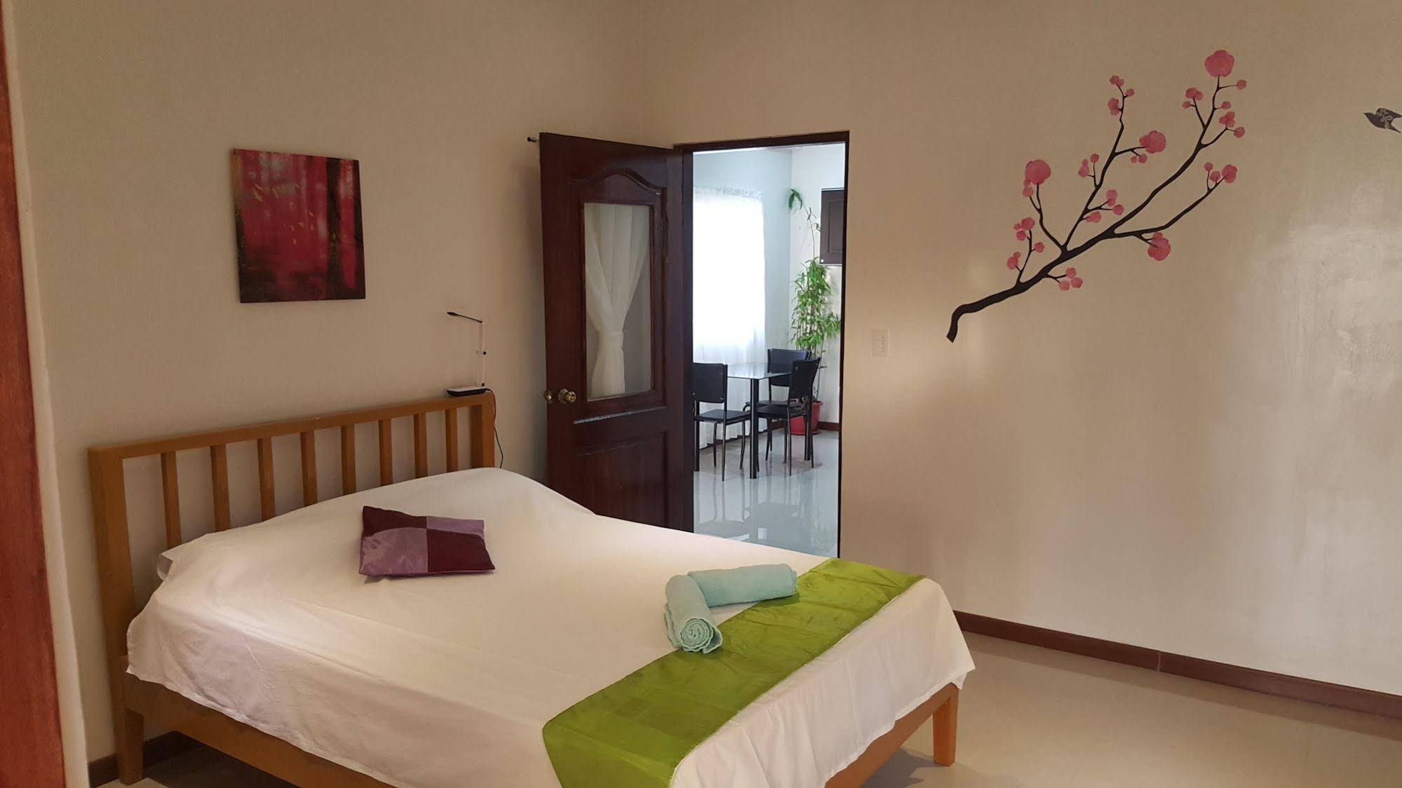 Lanas Beach Resort
